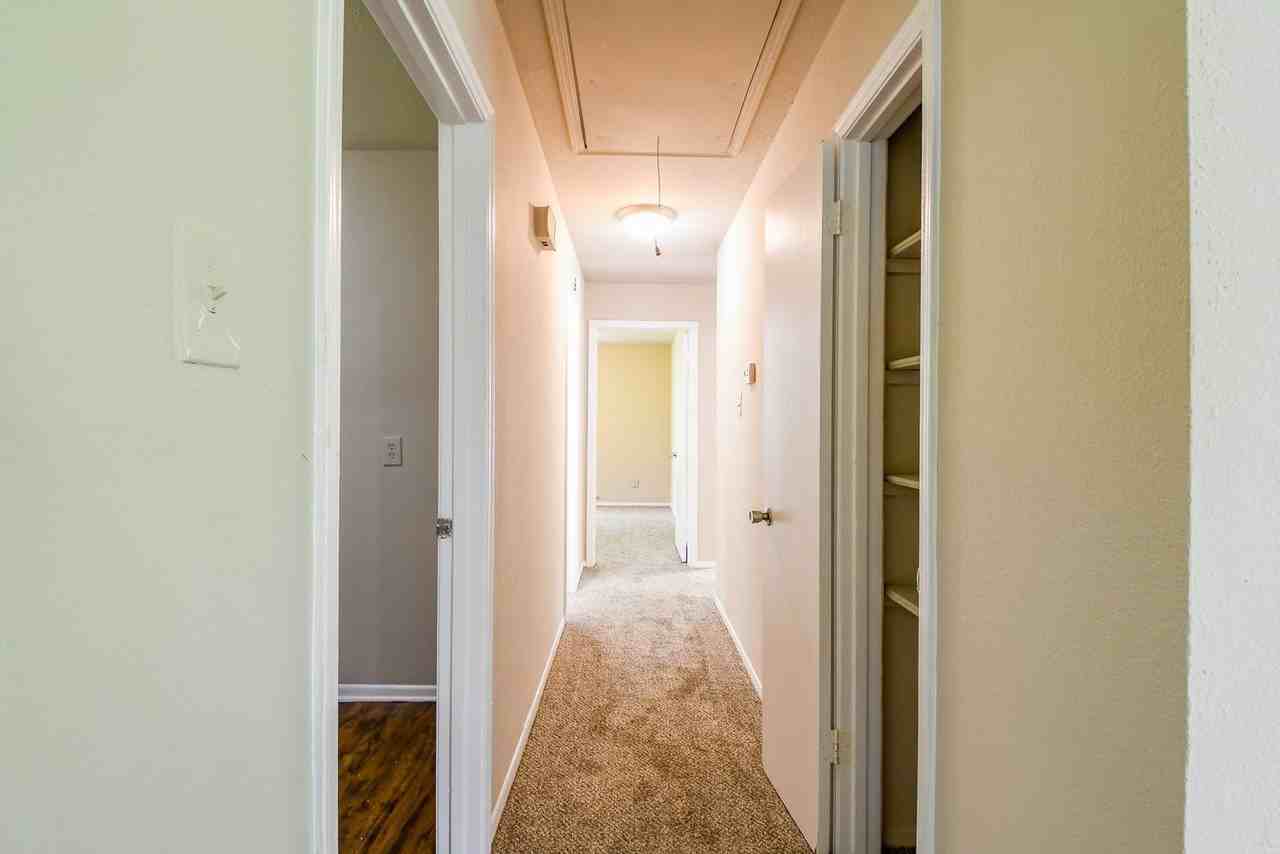 3210 Ridgefield Rd - Photo 7 of 22