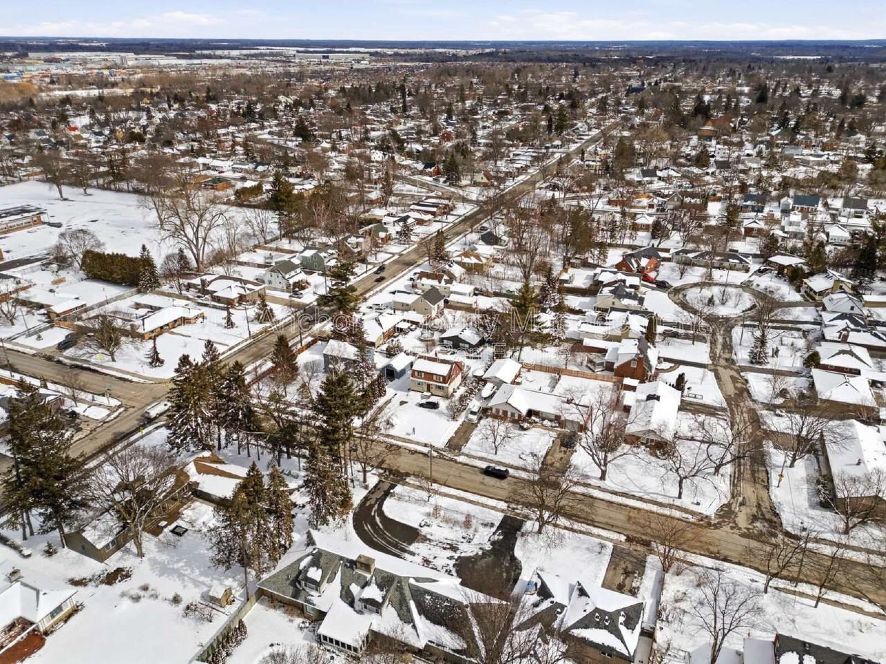 247 Macdonald Ave #1 - Photo 7 of 12