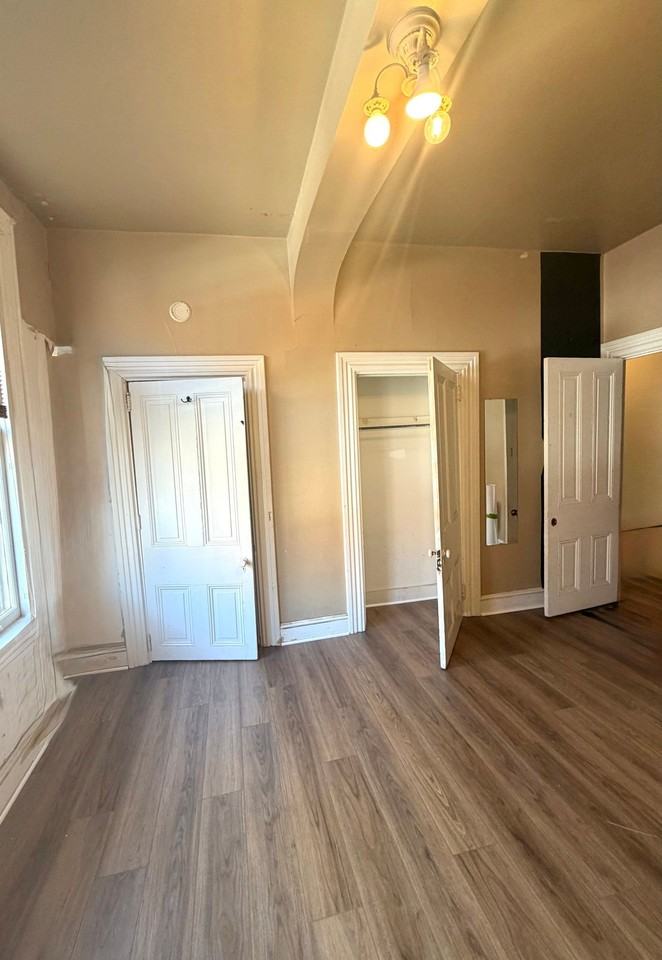 446 N Duke St #1R - Photo 3 of 10