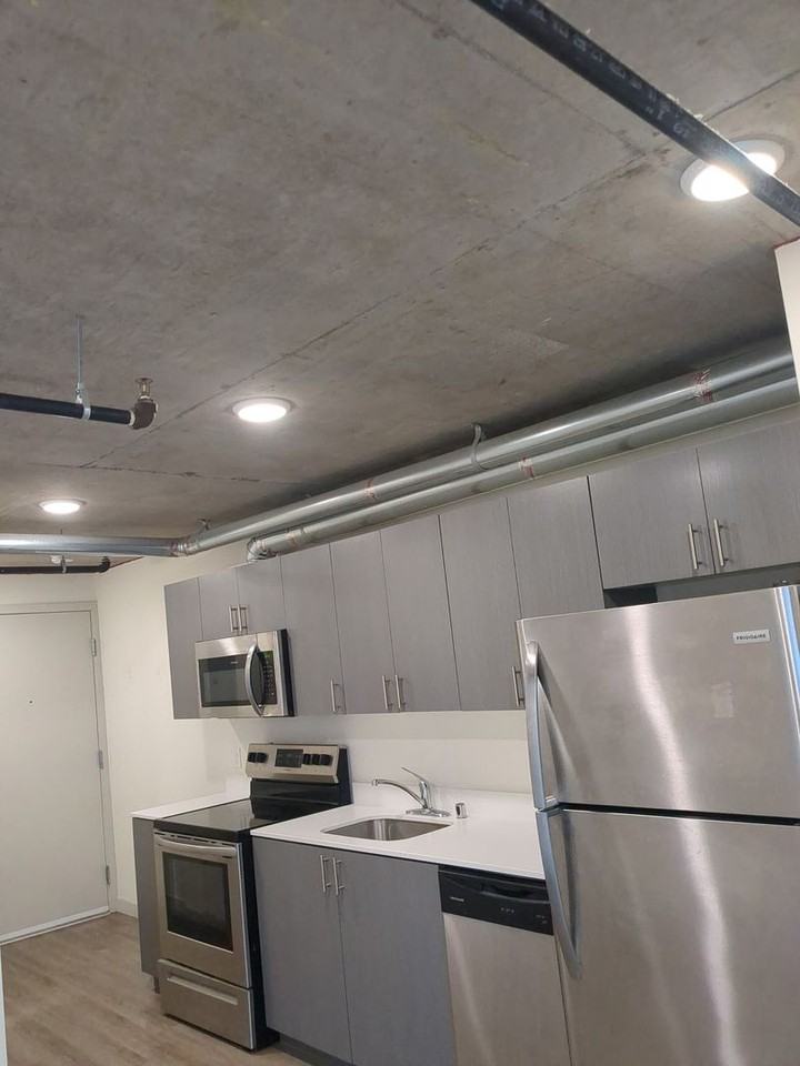 6404 Roosevelt Apartments - Photo 7 of 19