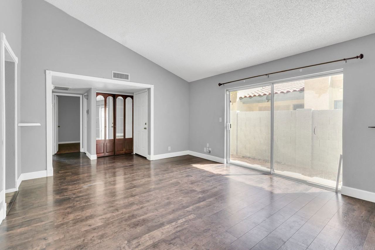 8022 N 32nd Dr #1 - Photo 7 of 20