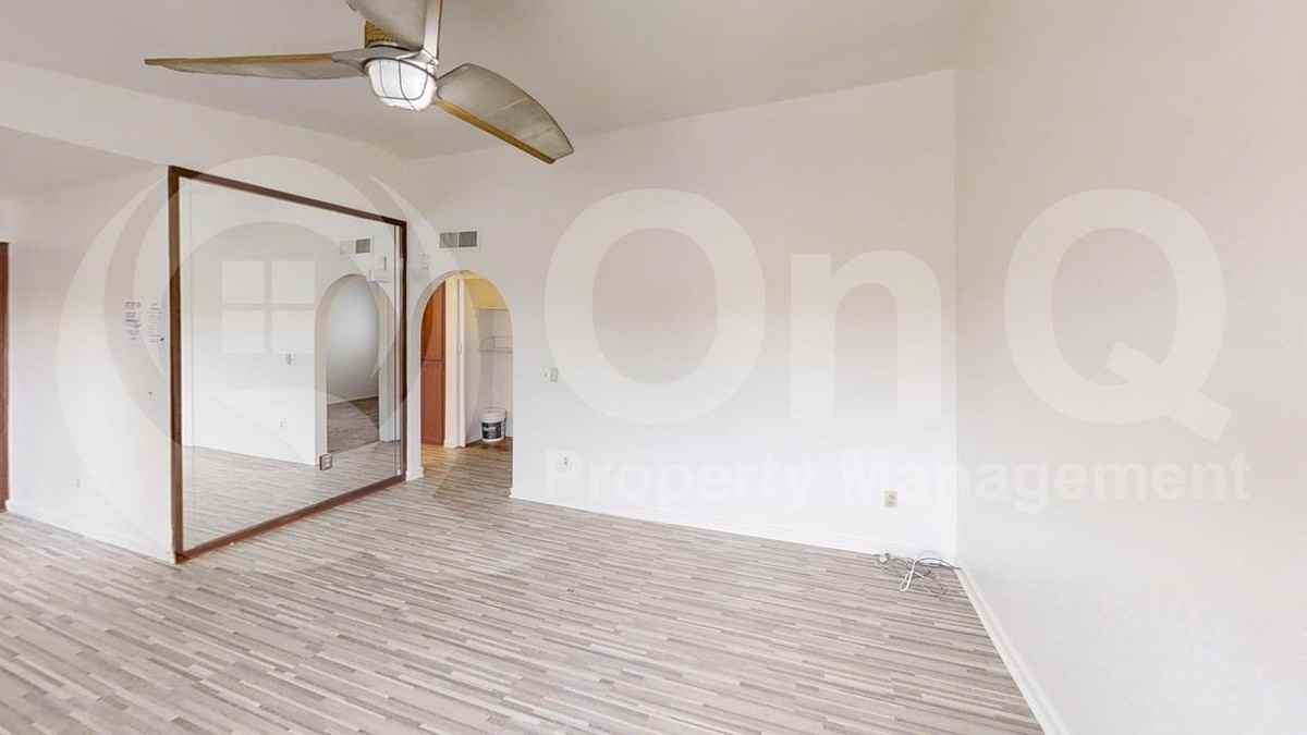 919 W Laguna Dr - Photo 6 of 17