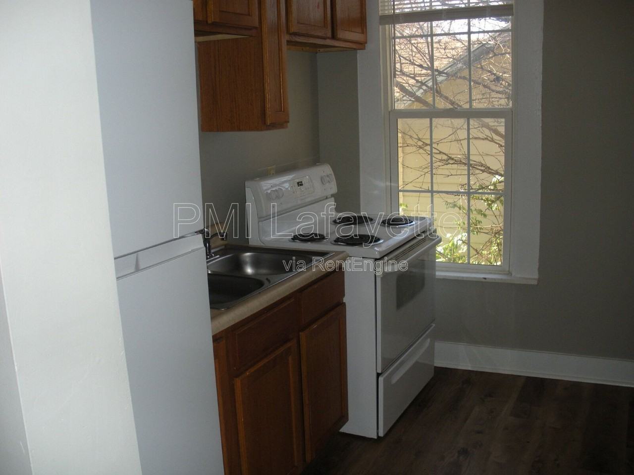 1226 Greenbush St - Photo 2 of 11