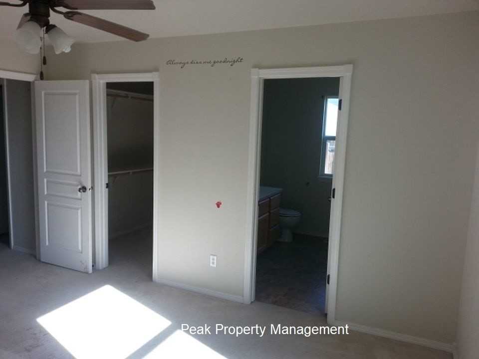 24468 Chestnut St - Photo 3 of 7