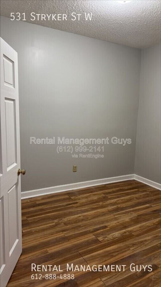 531 Stryker Ave - Photo 5 of 10