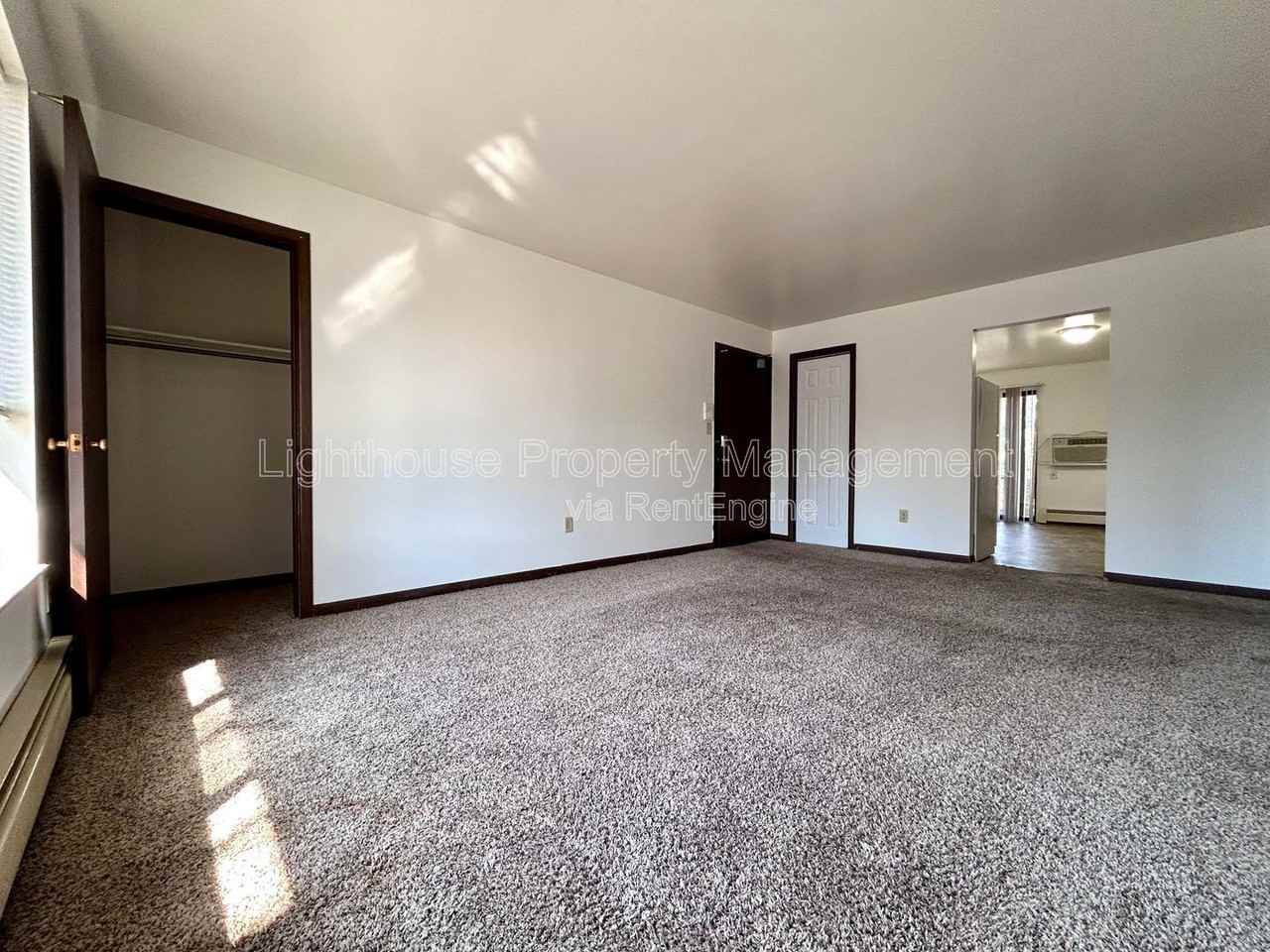 2227 29th St Sw #3 - Photo 3 of 21