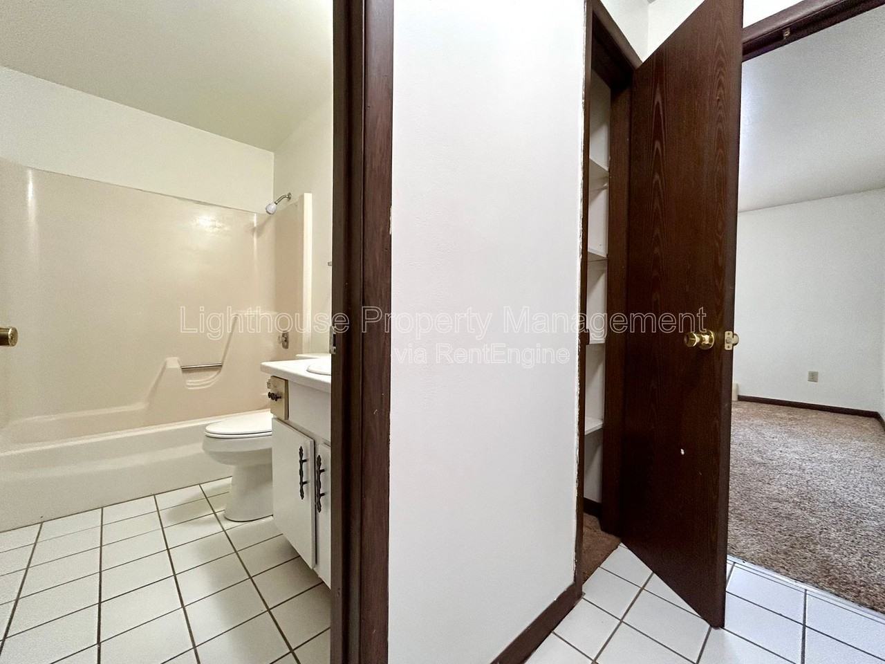 2227 29th St Sw #3 - Photo 5 of 21