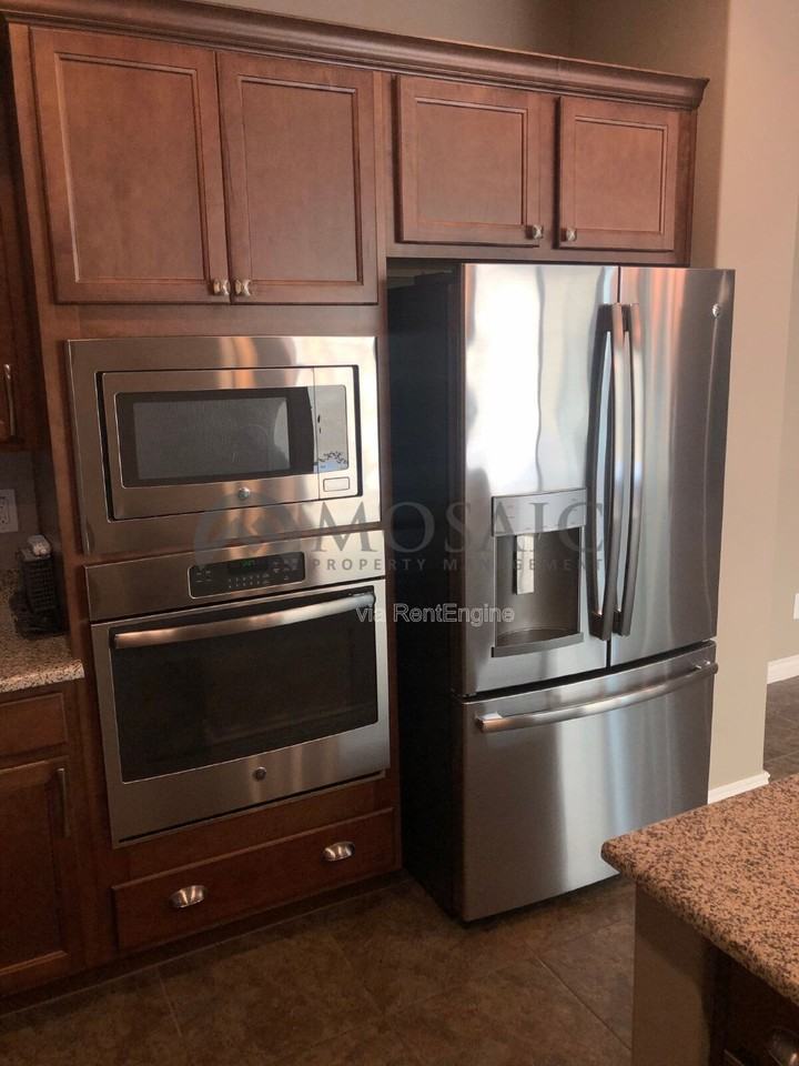 3717 E Galveston St - Photo 4 of 34