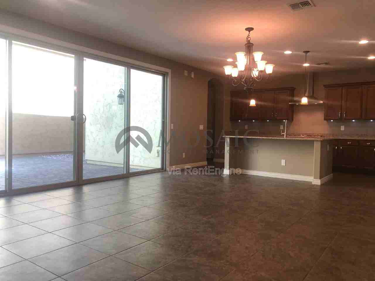 3717 E Galveston St - Photo 7 of 34