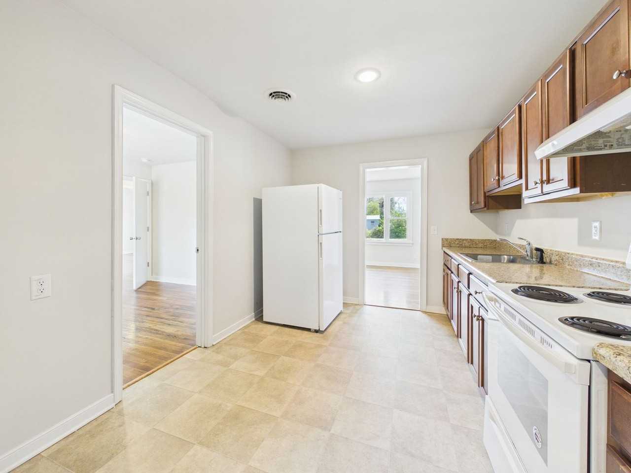 1706 Catalina Dr - Photo 7 of 28