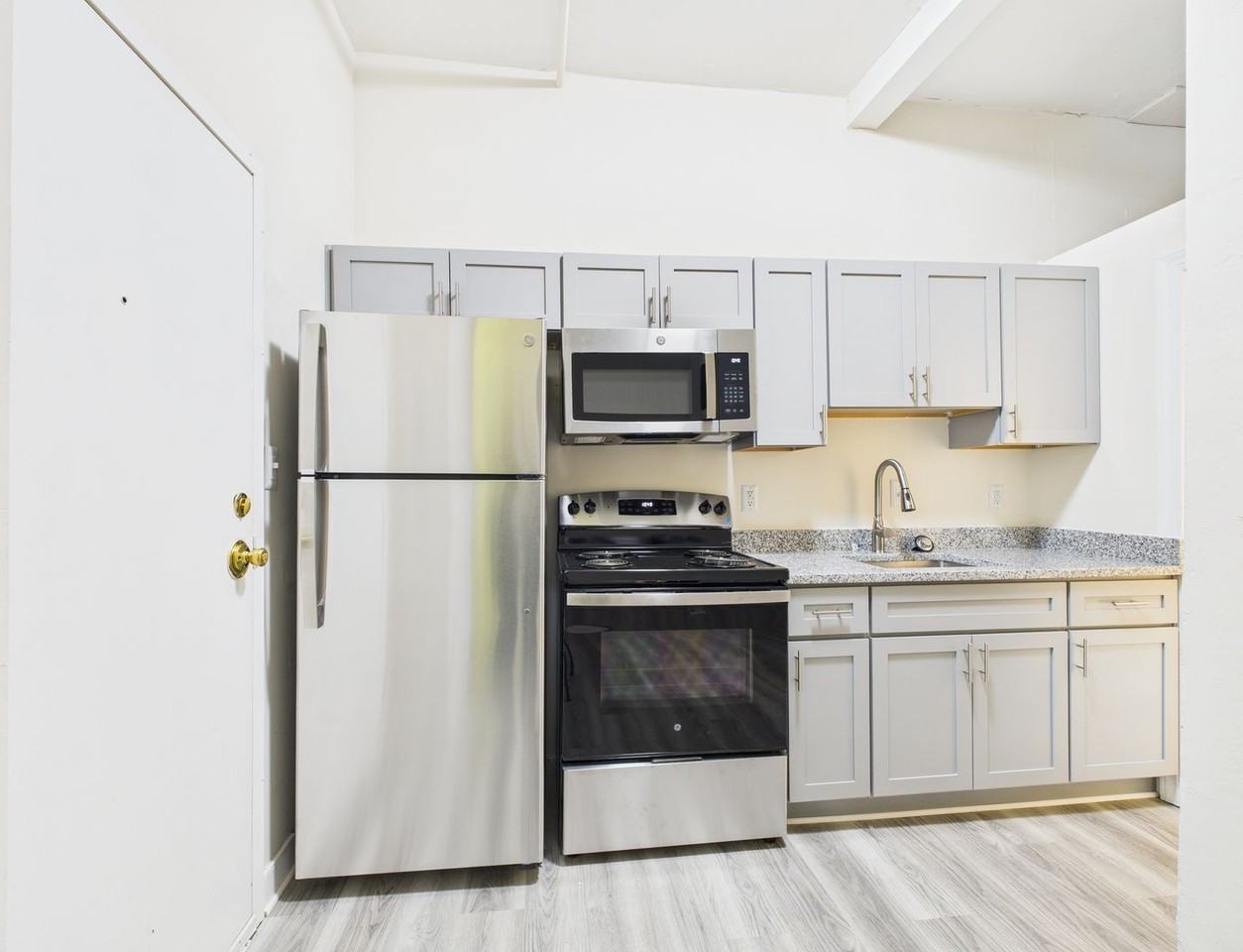10 S 14th St #403 - Photo 2 of 15
