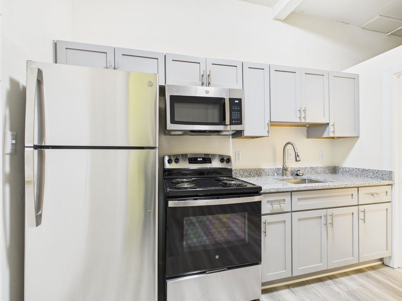 10 S 14th St #403 - Photo 3 of 15
