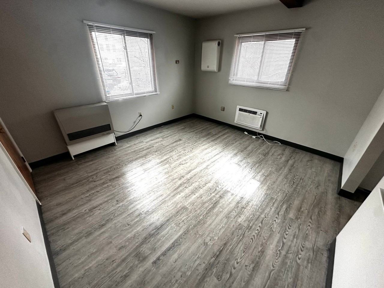 10 Thompson St #E - Photo 2 of 9