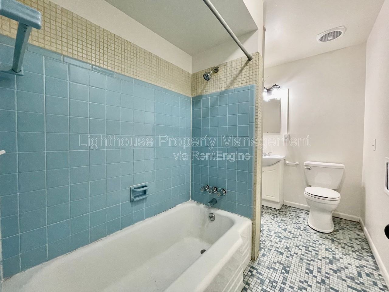 1153 Hoyt St Se - Photo 7 of 15