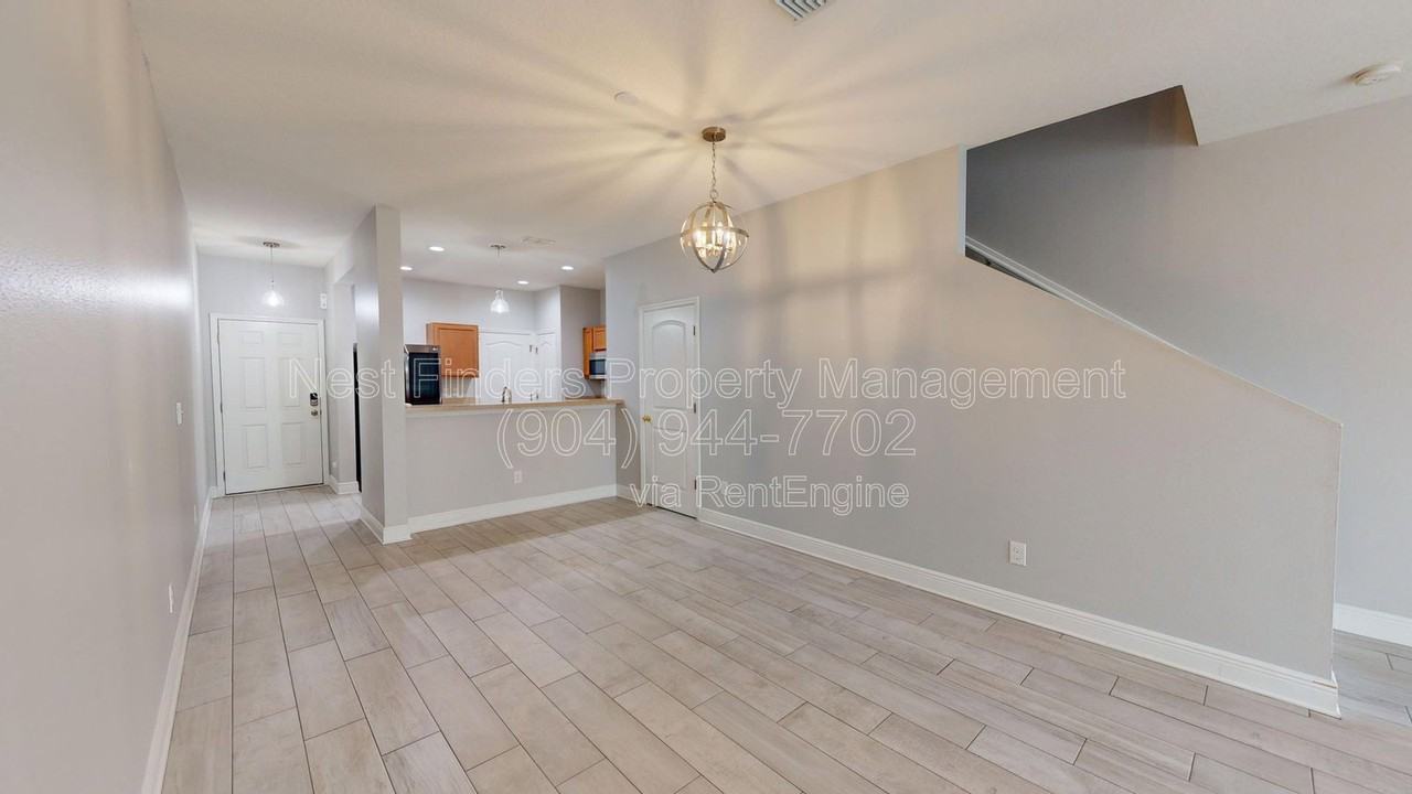 6032 Bartram Village Dr - Photo 5 of 22