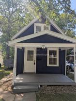 724 S Grand Ave - Photo 1 of 1