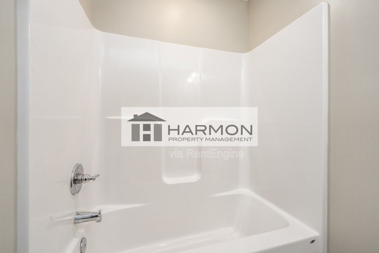 416 N Georgie Ave - Photo 7 of 14