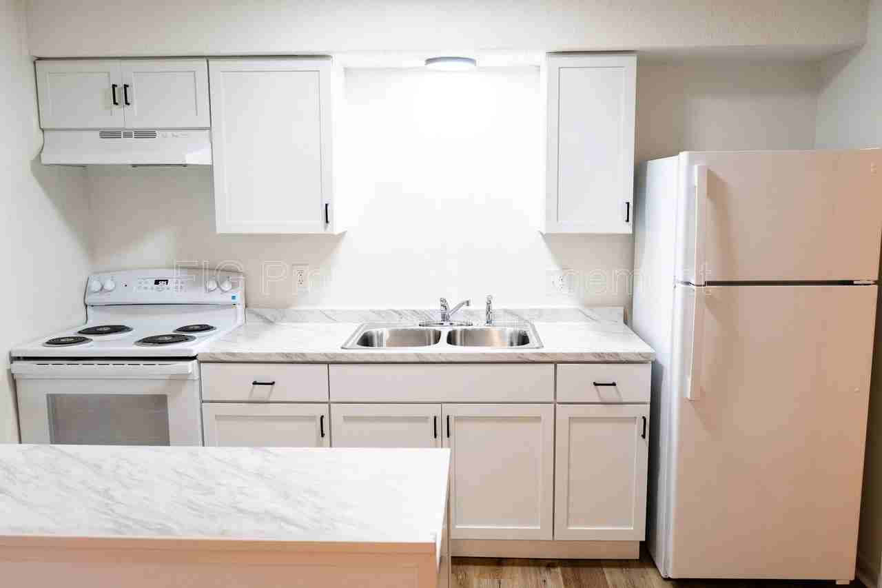 3120 E Governor John Sevier Hwy - Photo 5 of 21