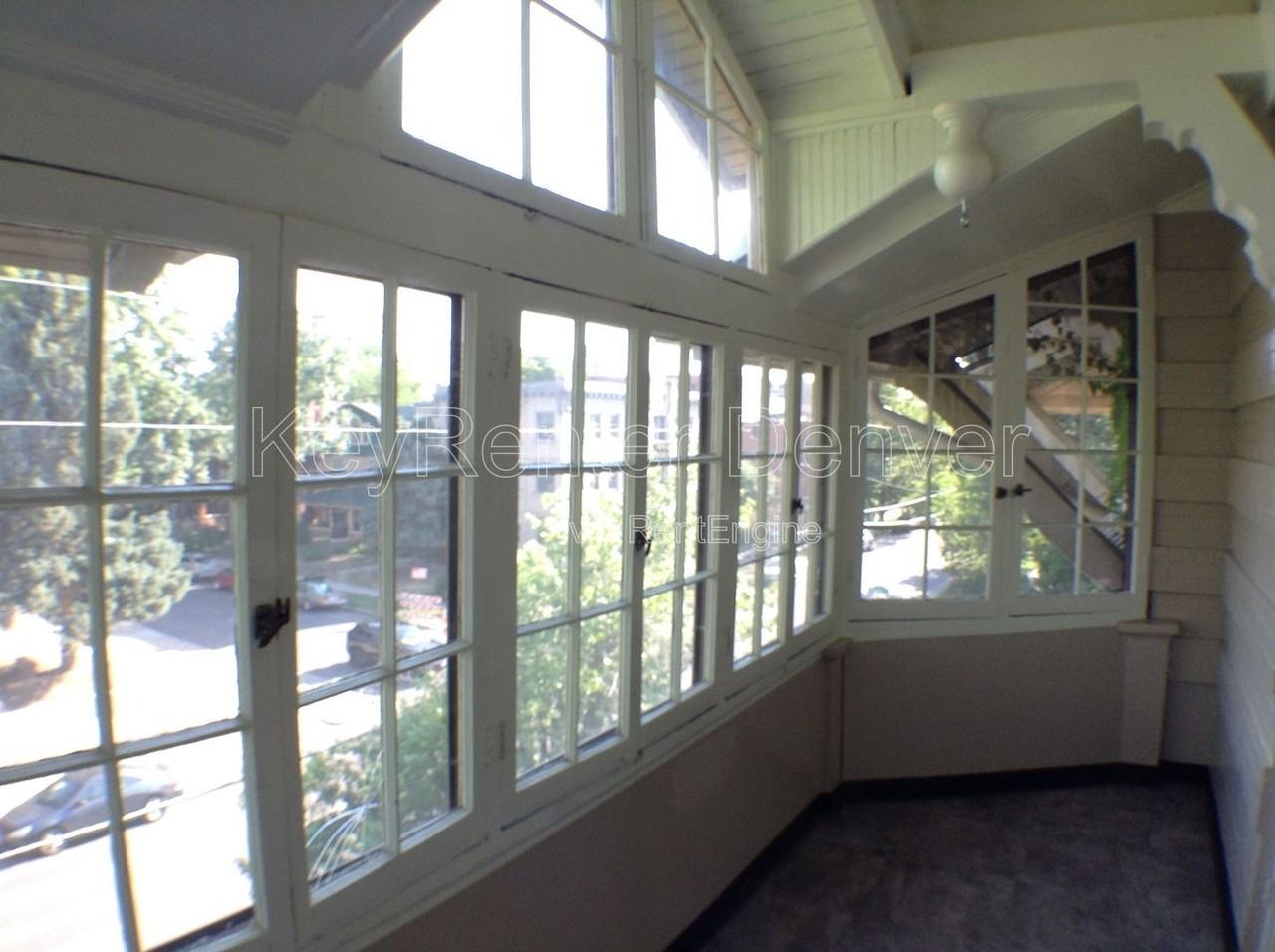 1408 Elizabeth St - Photo 4 of 23