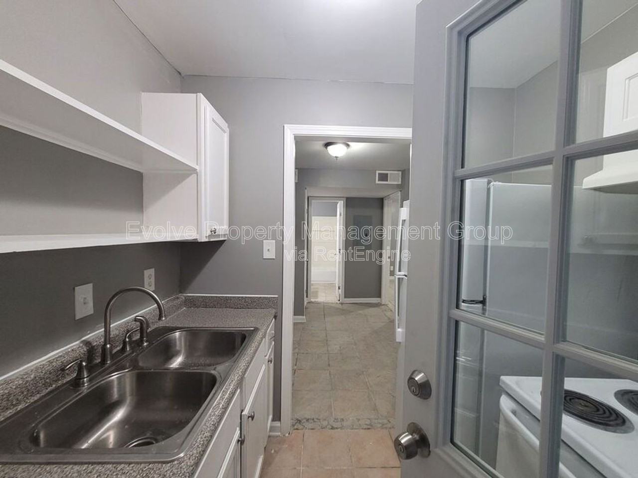 4649 Royal Ridge Dr #8 - Photo 3 of 7
