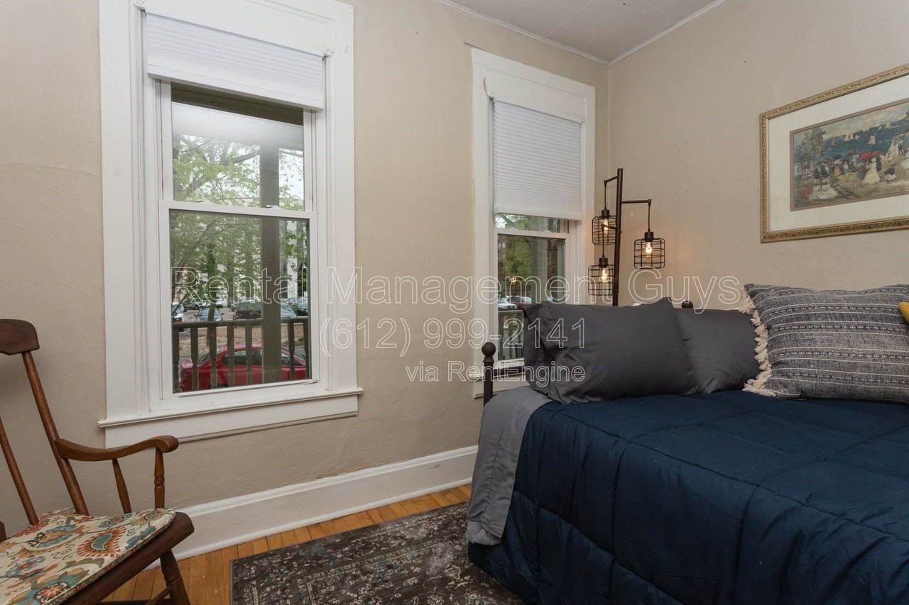 713 26th Ave S #1 - Photo 3 of 13