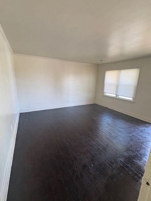 503 Battle St #A - Photo 2 of 15