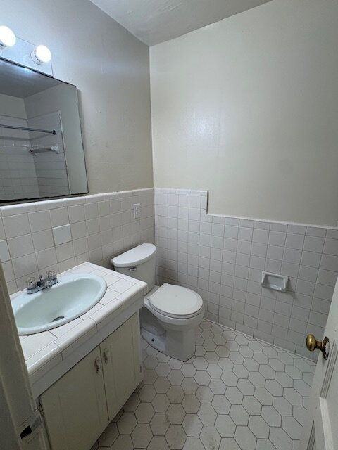 503 Battle St #A - Photo 4 of 15