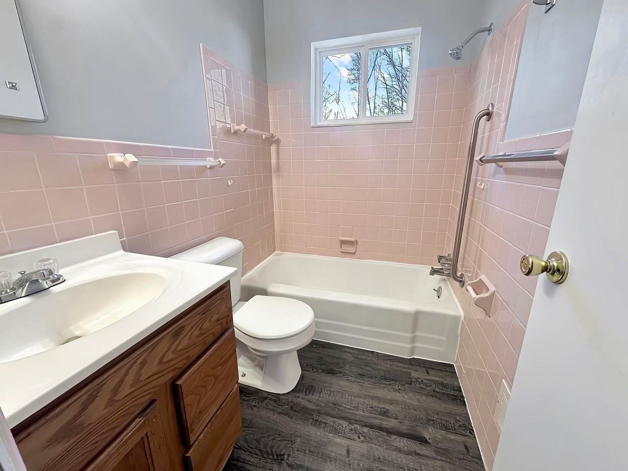 23 Ridgewood St - Photo 5 of 9