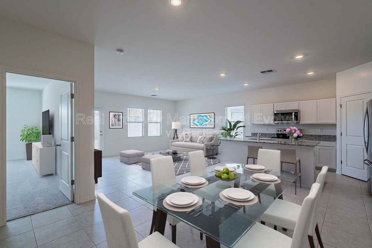 6532 W Magdalena Ln - Photo 2 of 19