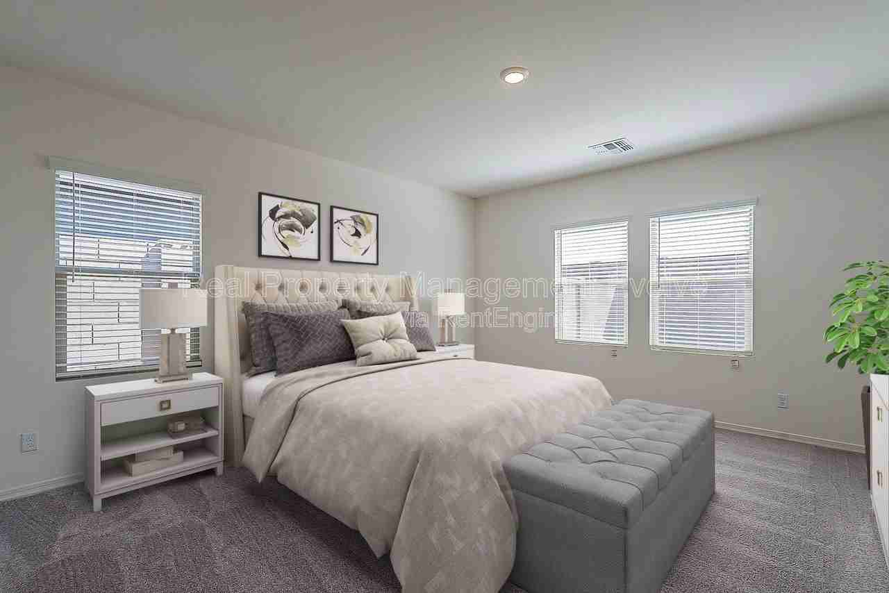 6532 W Magdalena Ln - Photo 4 of 19