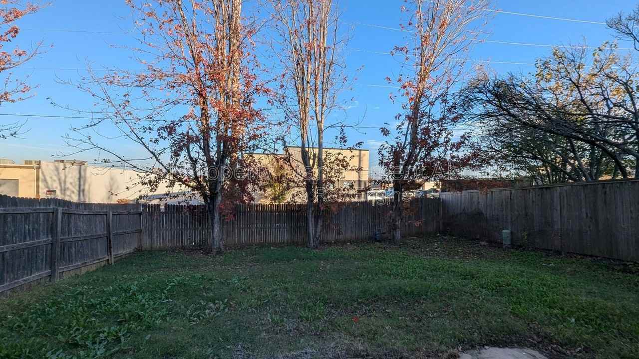 7015 S 78th East Ave - Photo 4 of 8