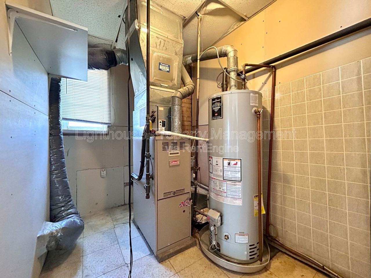 527 Ferndale Ave Nw - Photo 6 of 16