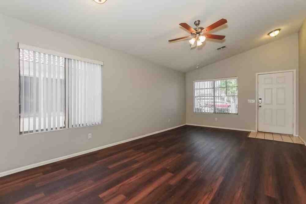 1069 E Nardini St - Photo 3 of 16