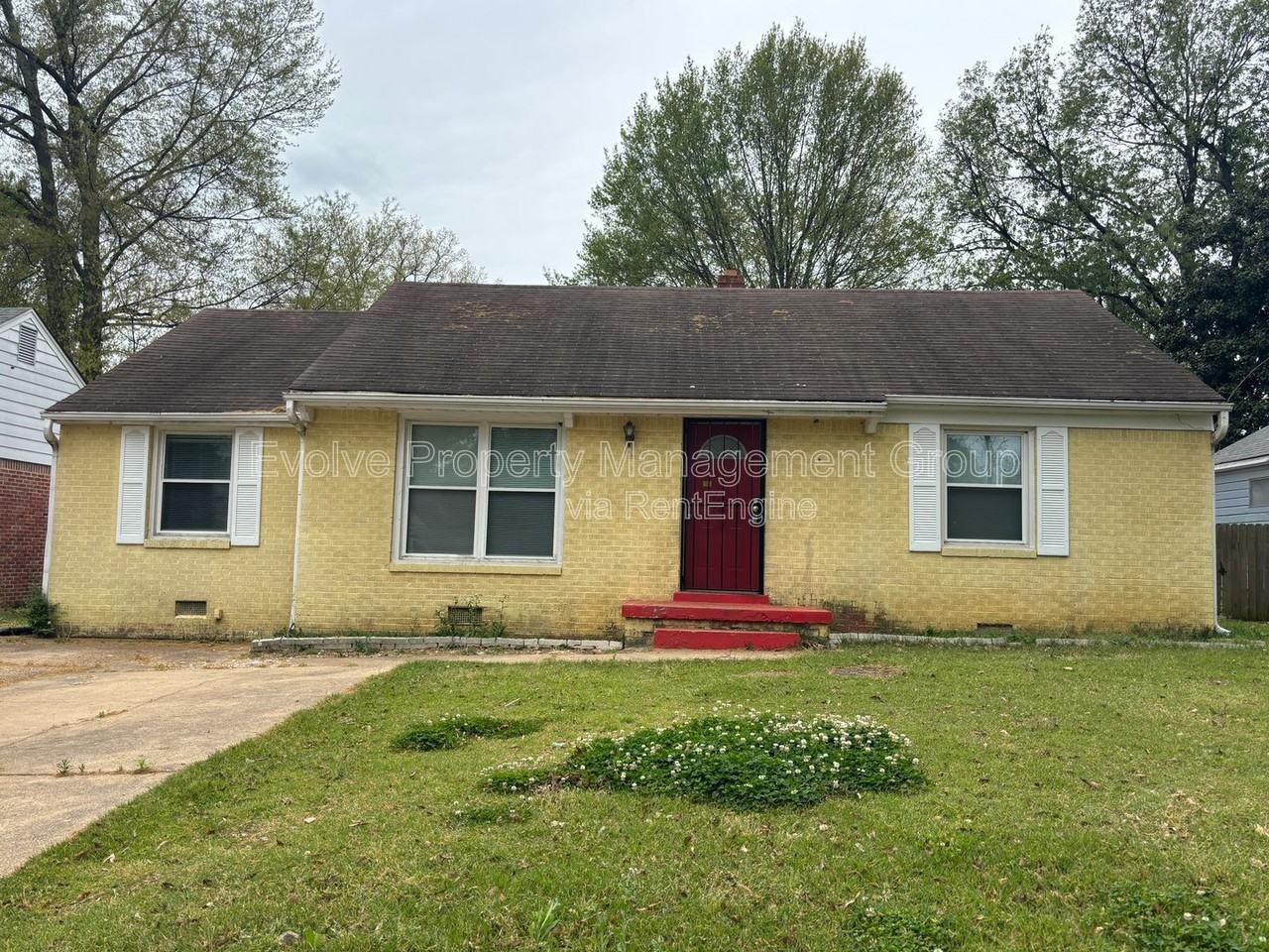 3723 Wilshire Rd - Photo 3 of 10