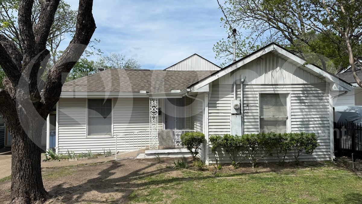 7047 Red Bud Dr - Photo 2 of 5