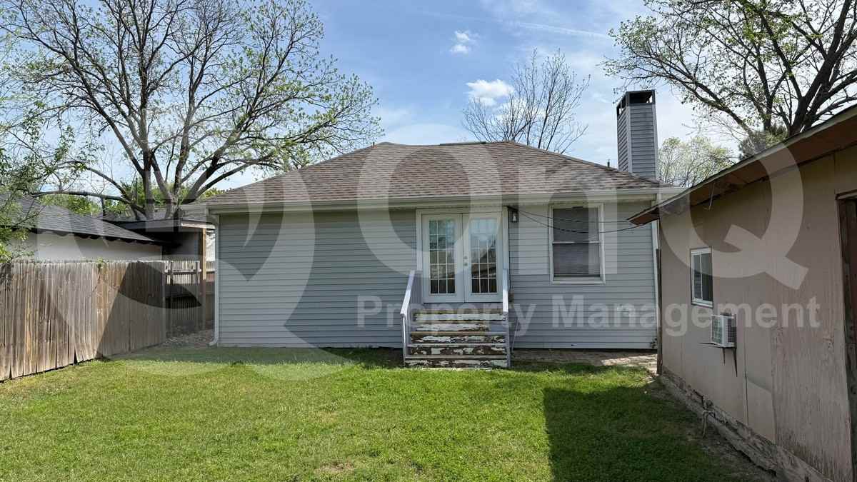 7047 Red Bud Dr - Photo 5 of 5