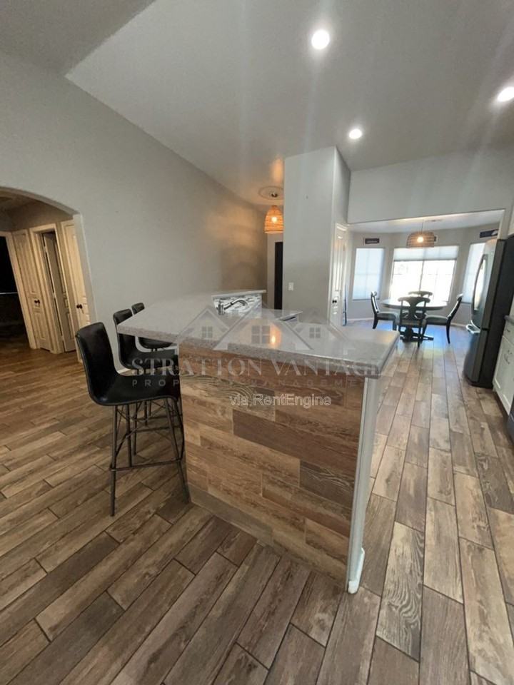 23350 S 221st St - Photo 7 of 20