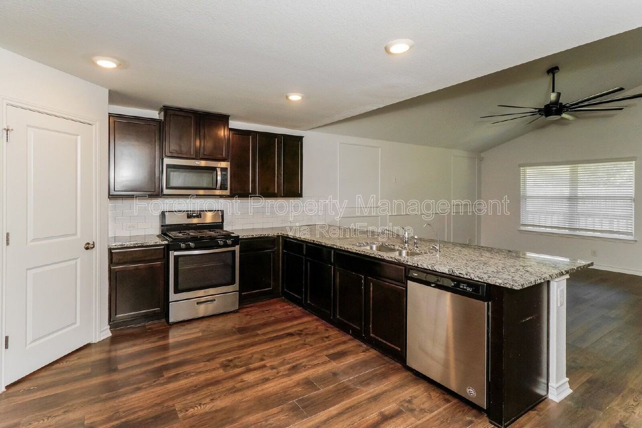 14251 Geyserite Ave - Photo 5 of 21