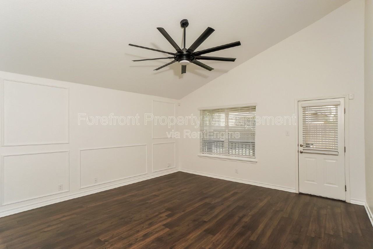 14251 Geyserite Ave - Photo 6 of 21