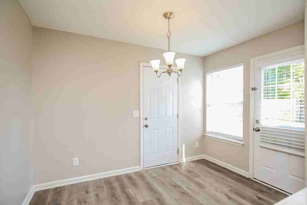 864 Lavergne Ln - Photo 6 of 16