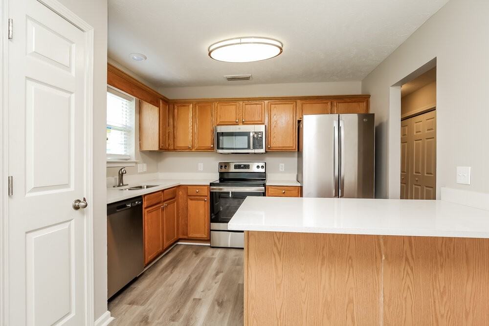 864 Lavergne Ln - Photo 7 of 16