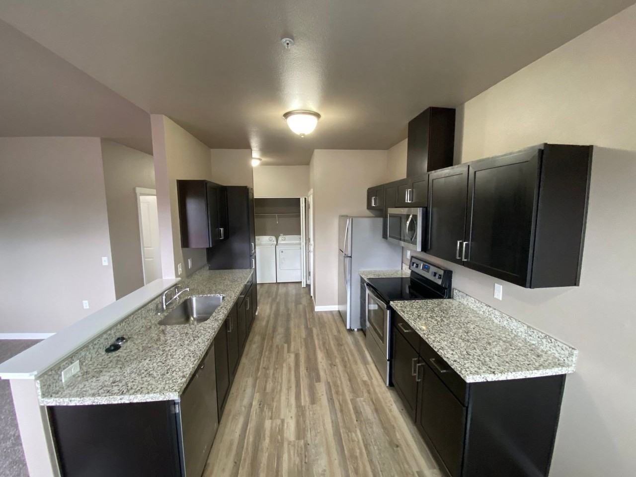 4245 Hawthorne Ave Ne #302 - Photo 5 of 19