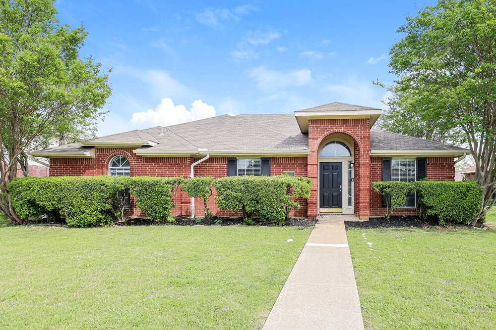 2705 Pioneer Ln