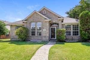 featured image of 828 Pinnacle Cir