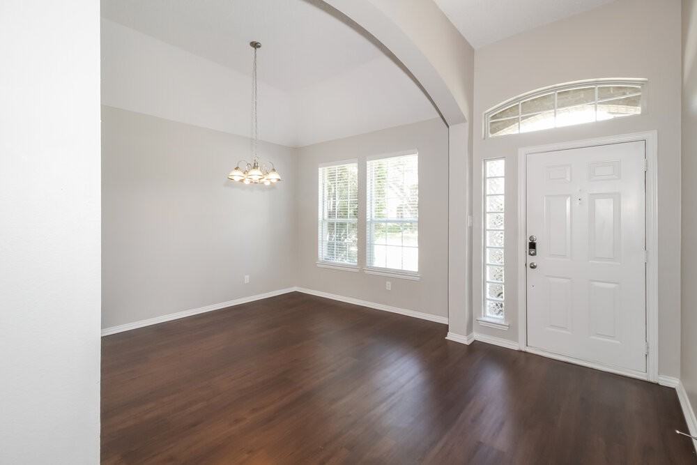 828 Pinnacle Cir - Photo 7 of 16