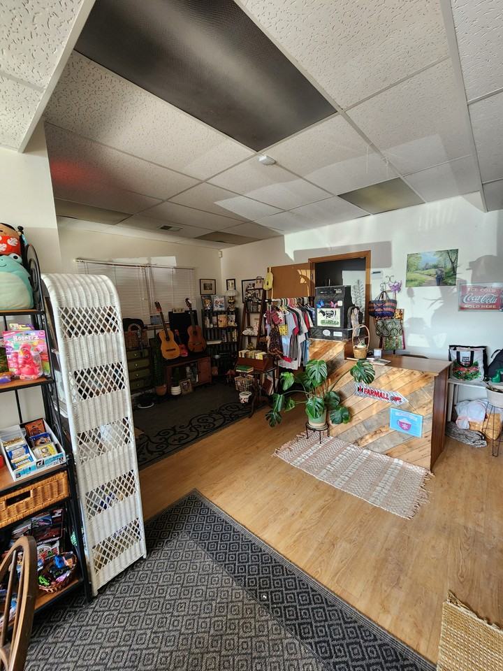 197 Baldwin St #1 - Photo 5 of 6