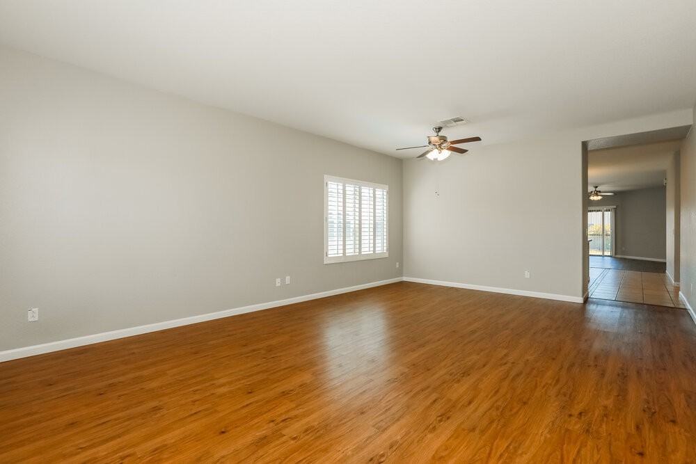 2837 W San Carlos Ln - Photo 2 of 15