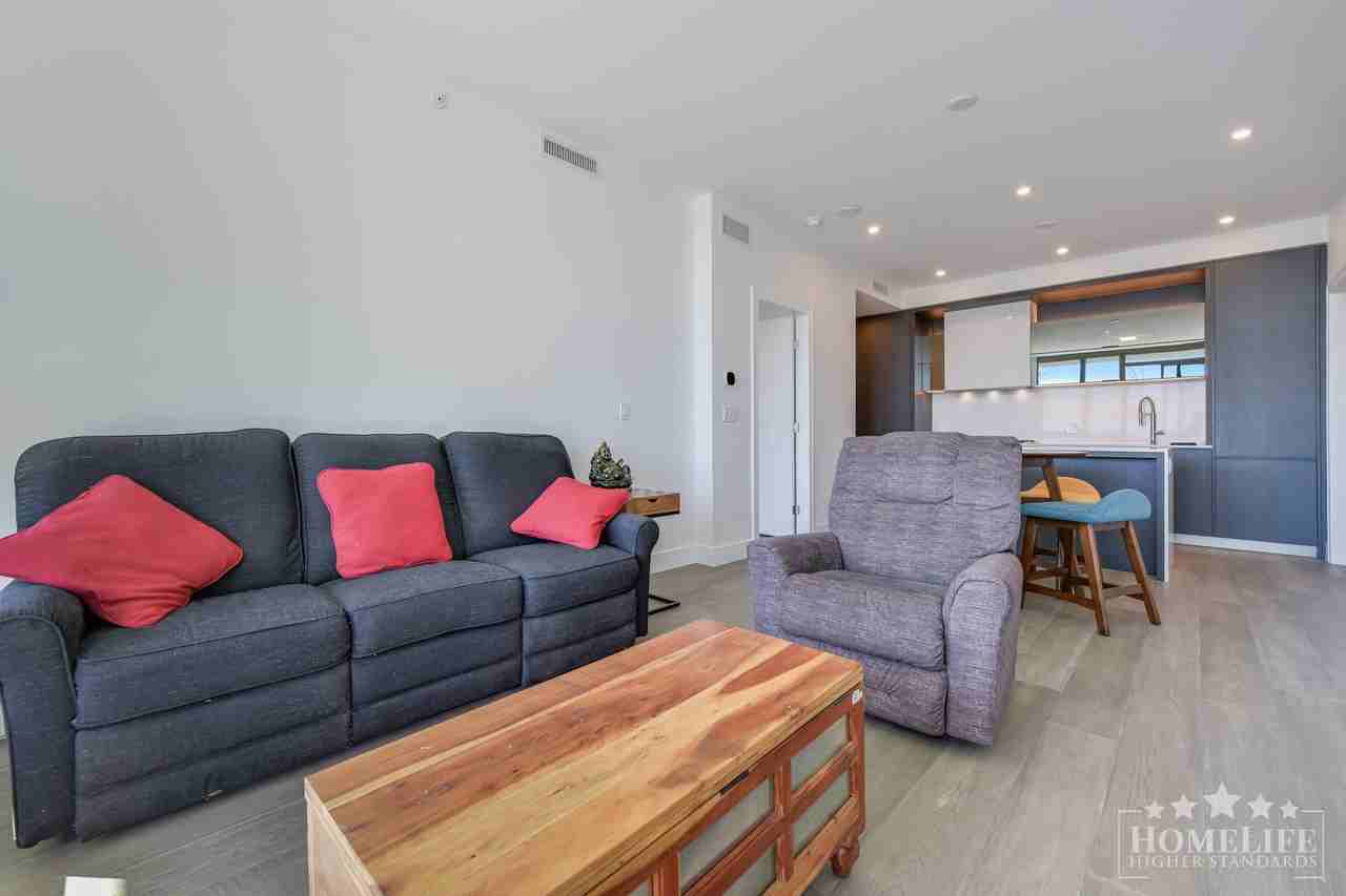 1342 Johnston Rd - Photo 6 of 24