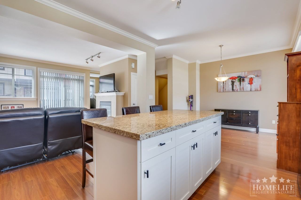 7168 179 St - Photo 7 of 28