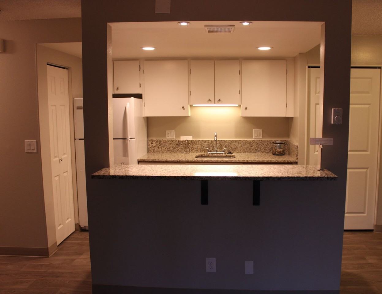 Edgewood Manor - Photo 5 of 7